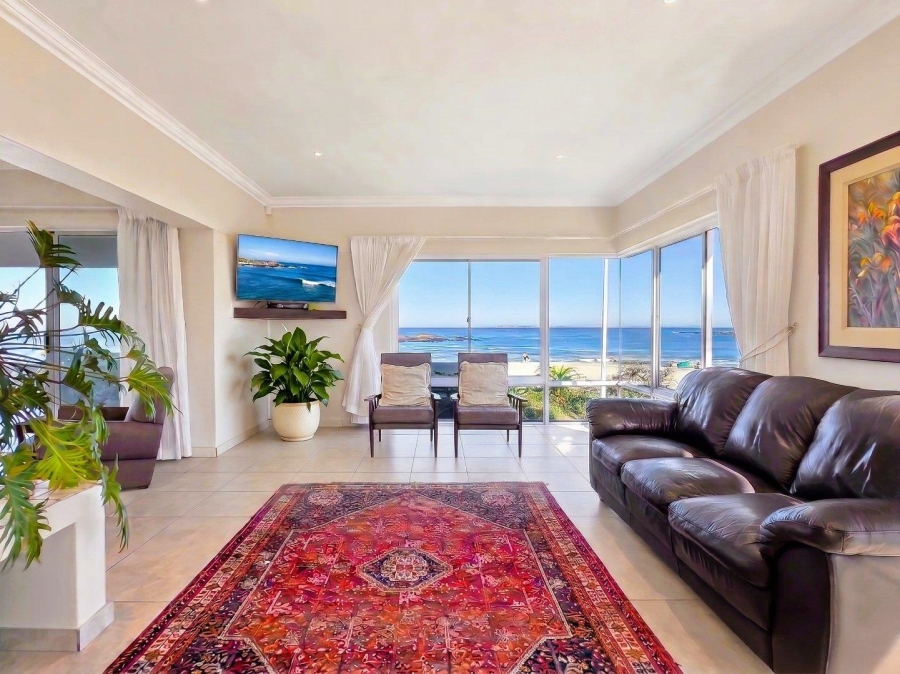 5 Bedroom Property for Sale in Bloubergstrand Western Cape